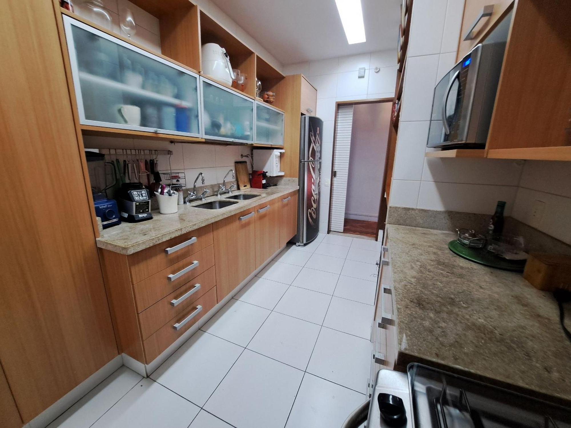 Apartamento Exclusivo Ar Tv Metro Copacabana - Proprietario Mora No Local